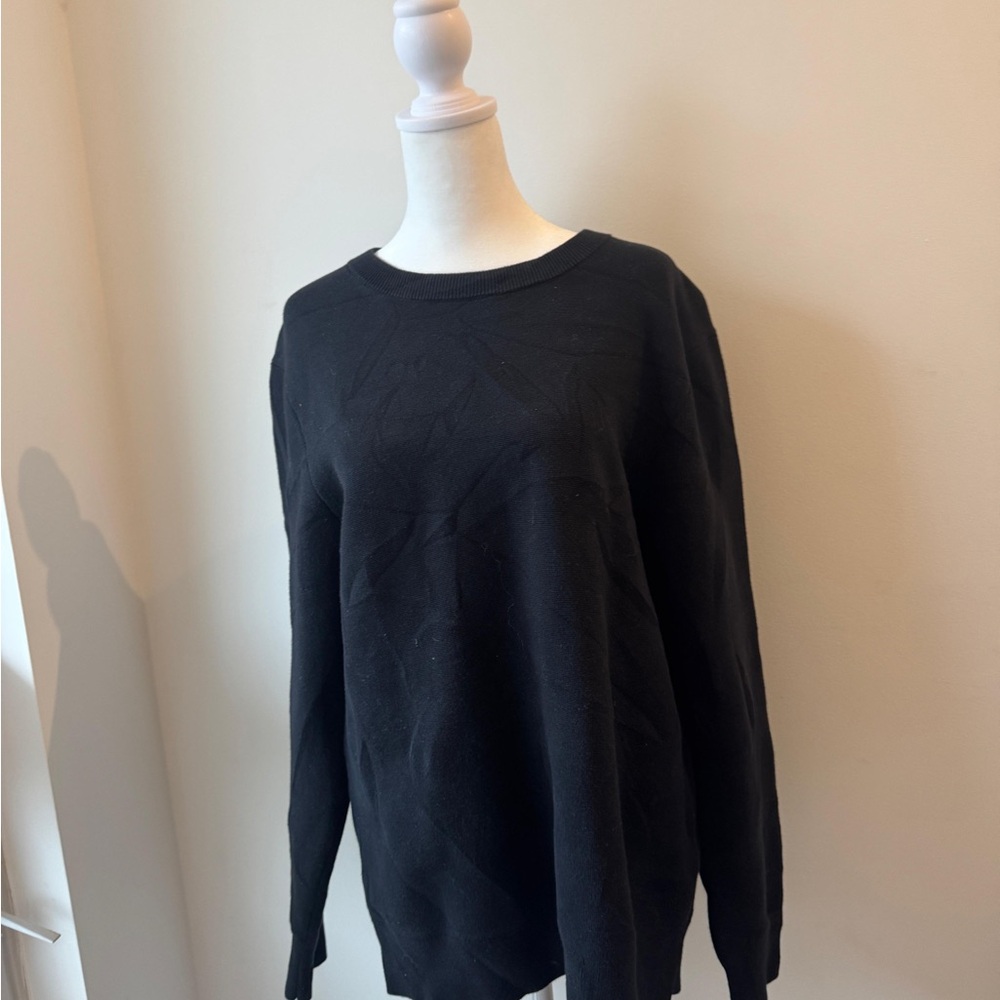 Uniqlo Women's Black Crew Neck Sweater